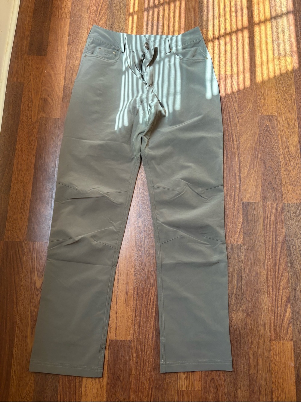 Banded stretch pants